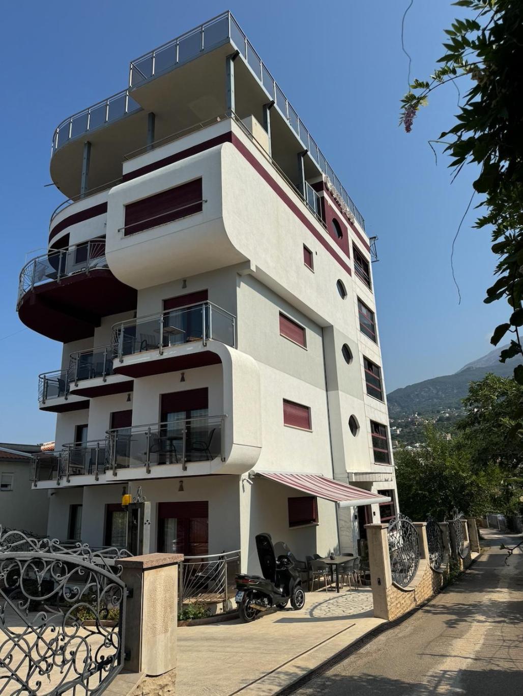 Compass Aparthotel Dobra Voda Exterior photo