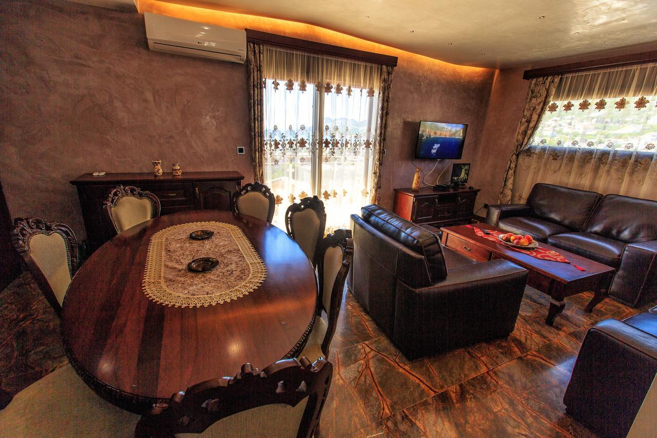 Compass Aparthotel Dobra Voda Exterior photo