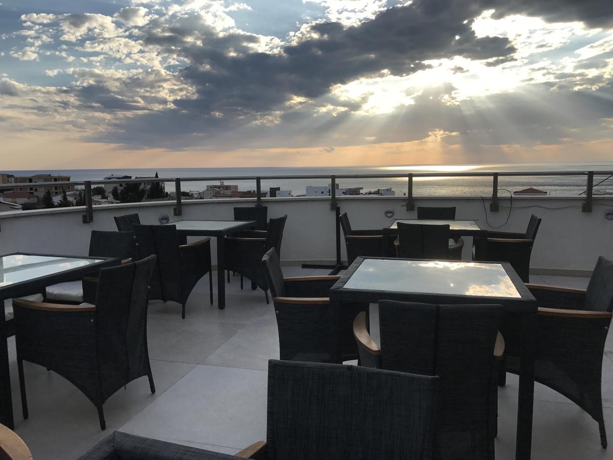 Compass Aparthotel Dobra Voda Exterior photo