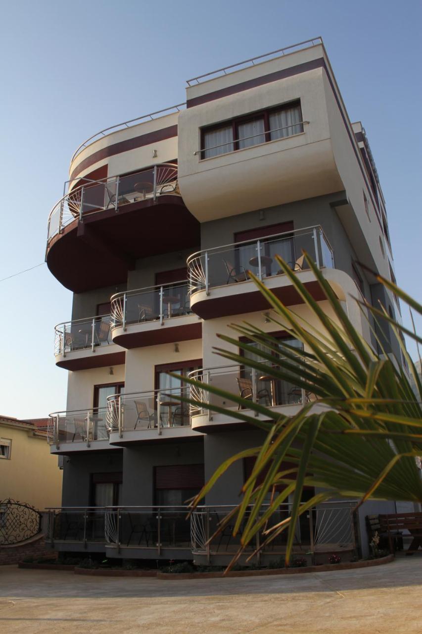 Compass Aparthotel Dobra Voda Exterior photo